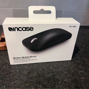 Incase - Modern Mobile Mouse Designed by Microsoft - Wireless - Black